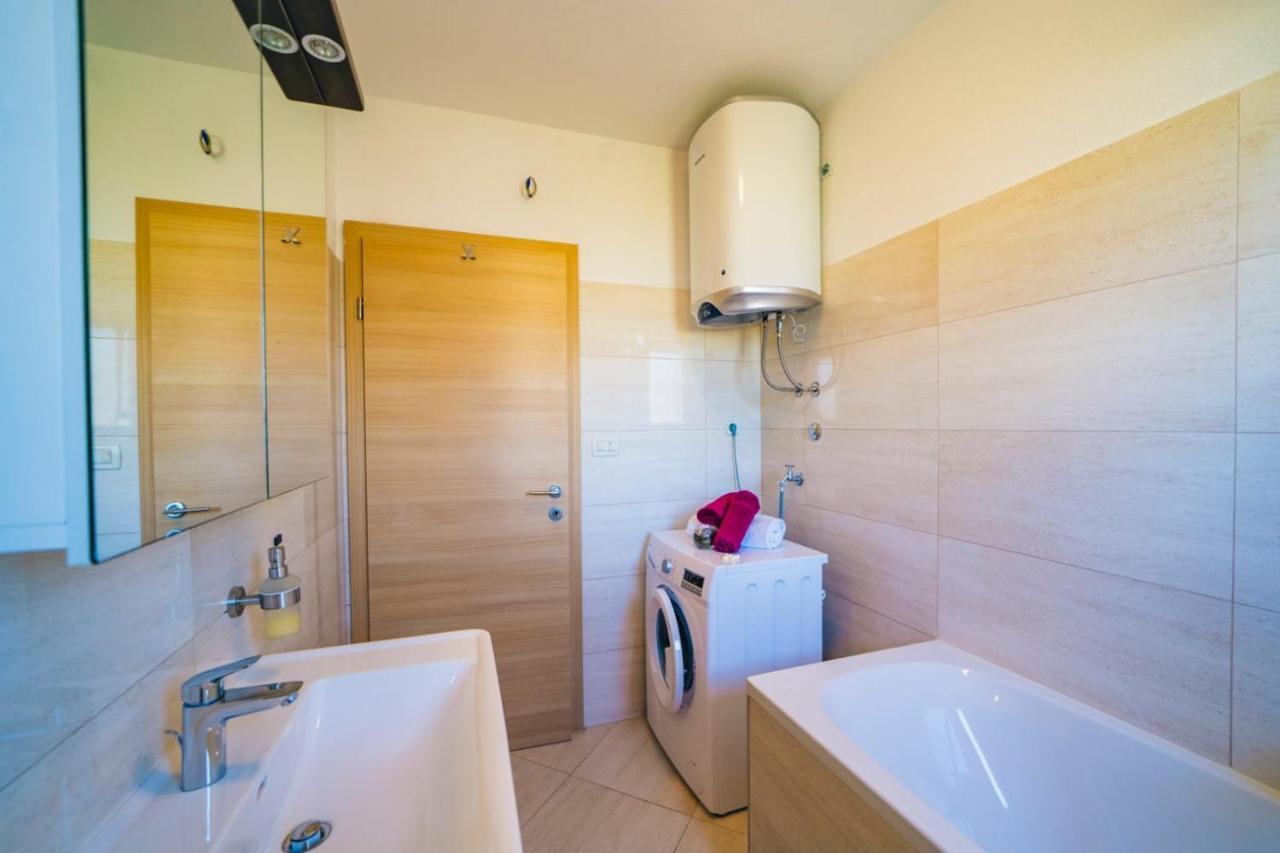 Apartmani Lucante Сплит Екстериор снимка