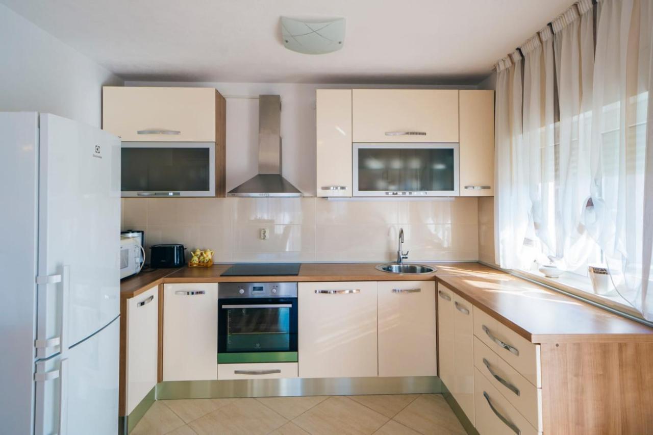 Apartmani Lucante Сплит Екстериор снимка